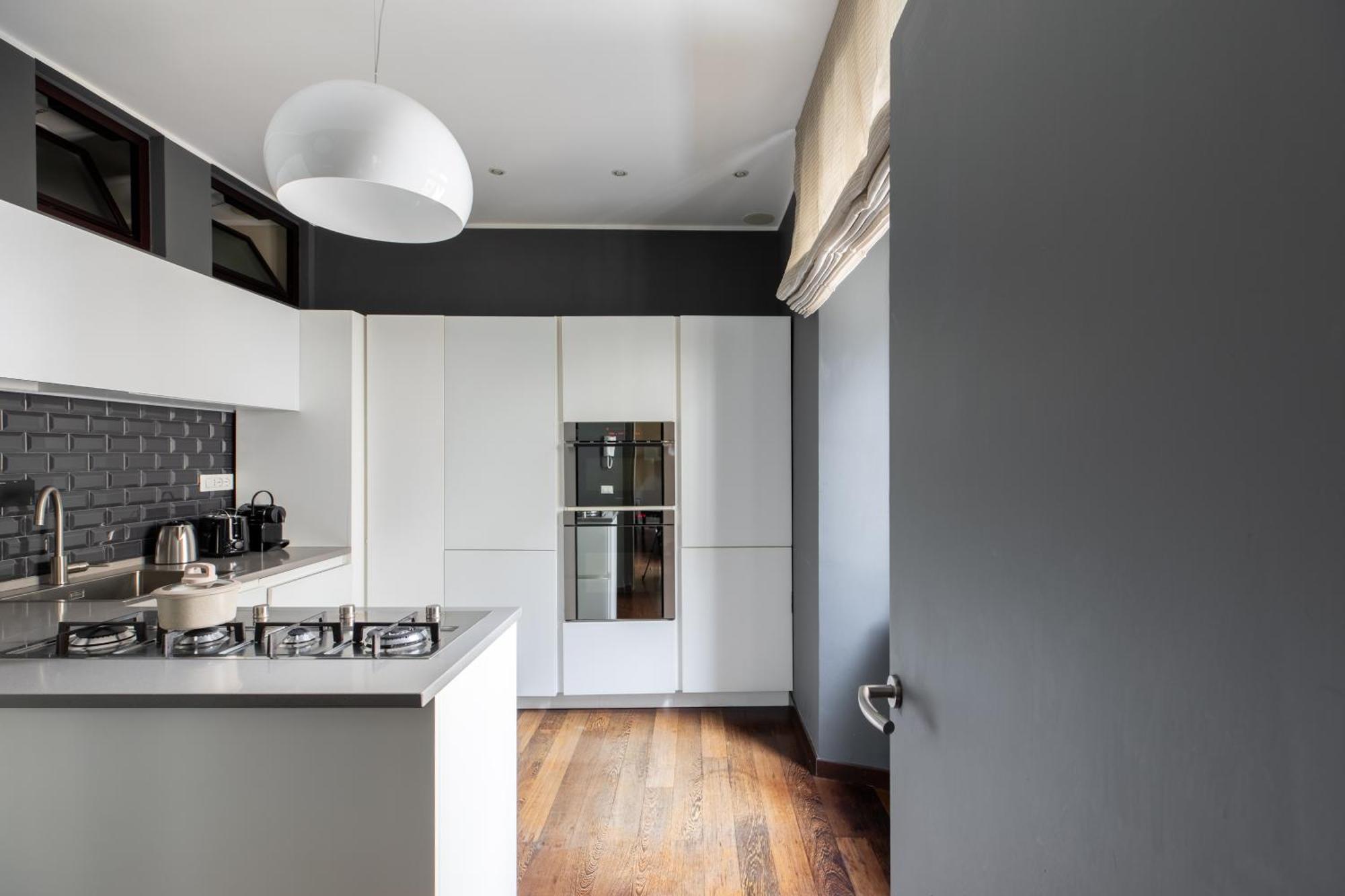 Iflat Contemporary Elegance In The Heart Of Apartment *